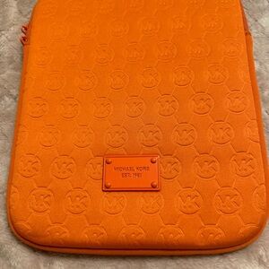 Michael Kors Mini Ipad Case.